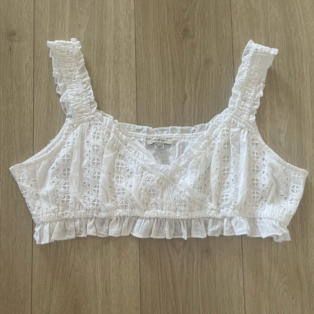 ☮️ 2/$30 NWT Aerie Eyelet Crop Top